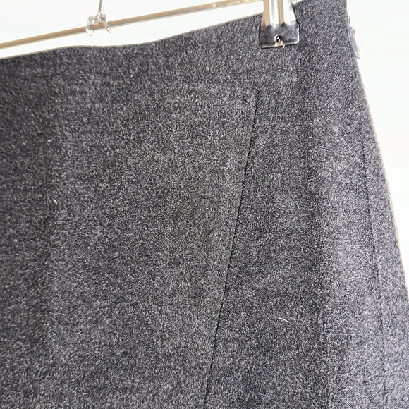 ARITZIA - Babaton - Forrest Skirt - Size 2 - Picture 3 of 4